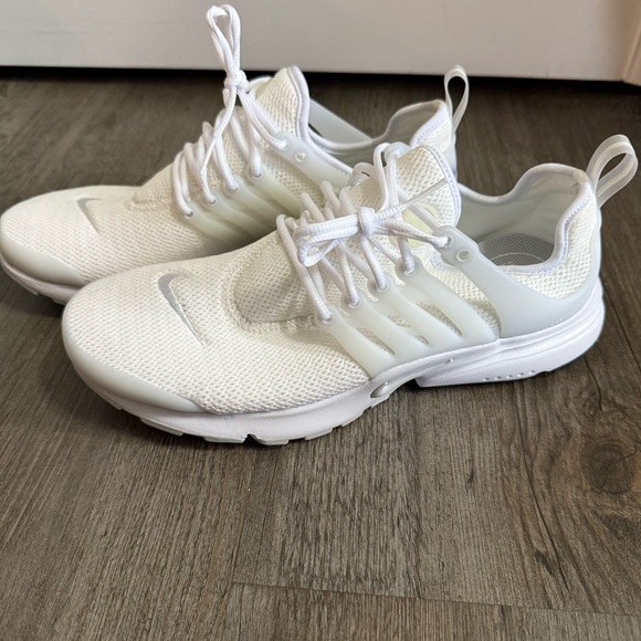 Nike Air Presto White Athletic Shoes in Off White - Picture 1 of 9